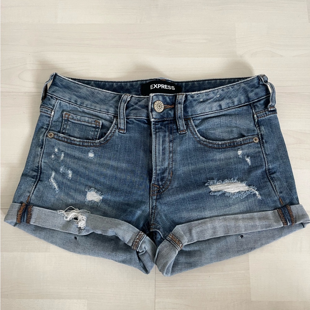 Express Performance Stretch Relaxed Low Rise Shor… - image 1